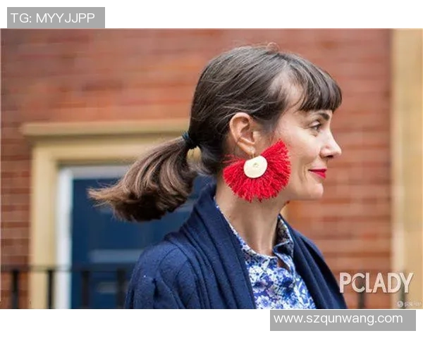 足球明星耳钉风潮揭秘哪位球星因耳钉而引发热议 足球明星耳钉风潮揭秘哪位球星因耳钉而引发热议